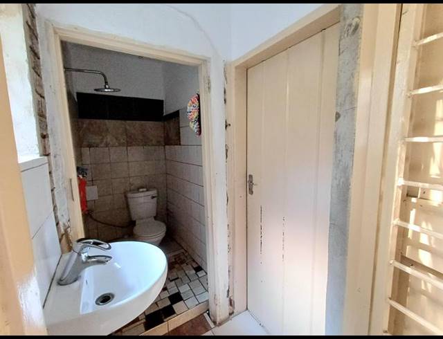 6 BEDROOM HOUSE FOR SALE IN ERASMIA